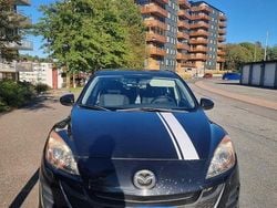 Svart Begagnad 2010 Mazda 3 Inclusive Halvkombi | 38 000 kr (Superpris)