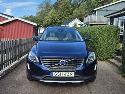 Blå Begagnad 2016 Volvo XC60 SUV | 140 500 kr (Bra pris)
