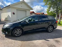 Svart Begagnad 2012 Toyota Avensis Business Edition Kombi | 63 000 kr (Bra pris)