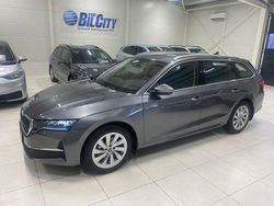 Grå Ny 2025 Skoda Octavia Selection Kombi | 339 000 kr (Marknadspris)