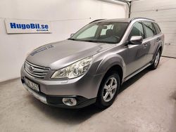 Silver (silvermetallic) Begagnad 2010 Subaru Outback Kombi | 69 500 kr (Marknadspris)