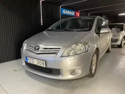 Silver Begagnad 2012 Toyota Auris Plus Halvkombi | 39 500 kr (Marknadspris)