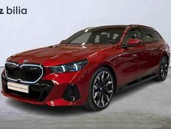 Röd Begagnad 2024 BMW 530e Comfort Edition Kombi | 688 000 kr (Lite dyr)