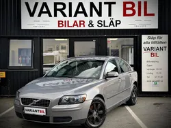Grå Begagnad 2007 Volvo S40 Kinetic Sedan | 44 900 kr (Marknadspris)