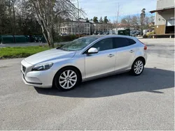 Silver Begagnad 2014 Volvo V40 Momentum Kombi | 90 000 kr (Marknadspris)
