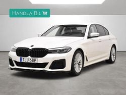 Vit Begagnad 2021 BMW 520 M Sport Sedan | 399 700 kr (Marknadspris)