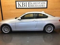 Ljusgrå (grå) Begagnad 2007 BMW 325 Comfort Edition Sportkupé | 74 900 kr (Bra pris)