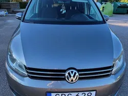 Grå Begagnad 2011 VW Touran Minibuss | 39 000 kr (Lite dyr)