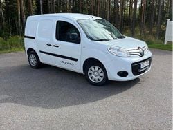 Vit Begagnad 2018 Renault Kangoo Minibuss | 59 700 kr (Bra pris)