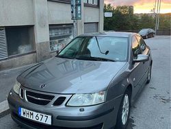 Grå Begagnad 2005 Saab 9-3 Linear Sedan | 22 000 kr (Marknadspris)