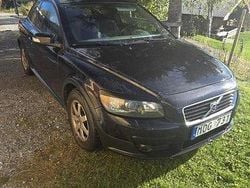 Svart Begagnad 2009 Volvo C30 Momentum Halvkombi | 39 000 kr (Marknadspris)