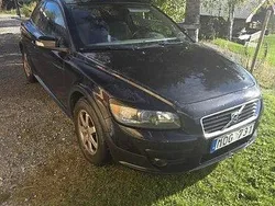 Svart Begagnad 2009 Volvo C30 Momentum Halvkombi | 42 000 kr (Marknadspris)