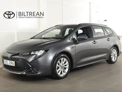 Mörkgrå Begagnad 2023 Toyota Corolla Active Kombi | 269 900 kr (Marknadspris)