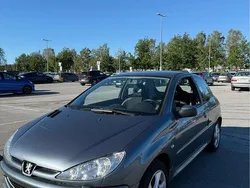 Grå Begagnad 2006 Peugeot 206 Halvkombi | 16 500 kr (Marknadspris)