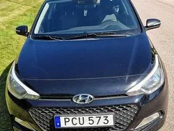 Svart Begagnad 2017 Hyundai i20 Comfort Halvkombi | 68 500 kr (Bra pris)