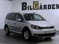 Silver Begagnad 2015 VW Touran Cross S Minibuss | 114 900 kr (Lite dyr)
