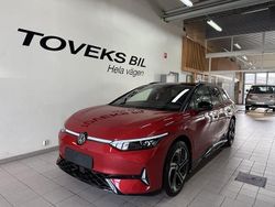 Röd (kings red metallic black) Ny 2025 VW ID.7 GTX Kombi | 700 000 kr (Marknadspris)