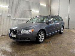 Grå Begagnad 2008 Volvo V70 Momentum Kombi | 59 900 kr (Marknadspris)