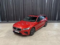 Röd Begagnad 2019 Volvo V60 R-Design Kombi | 319 900 kr (Marknadspris)