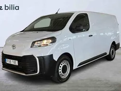 Vit Begagnad 2024 Toyota Proace Van | 369 900 kr