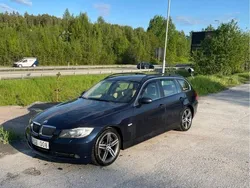 Blå Begagnad 2006 BMW 325 Advantage Kombi | 55 000 kr (Bra pris)