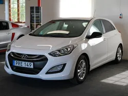 Vit Begagnad 2014 Hyundai i30 Premium Halvkombi | 99 900 kr (Lite dyr)
