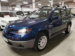Mörkblå Begagnad 2003 Mitsubishi Outlander SUV | 24 900 kr (Marknadspris)