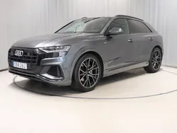 Grå (daytonagrå pärleffekt) Begagnad 2023 Audi Q8 S-Line SUV | 779 000 kr (Marknadspris)