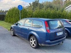 Blå Begagnad 2007 Ford Focus Kombi | 17 500 kr (Marknadspris)