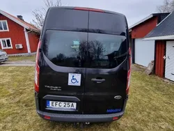 Svart Begagnad 2015 Ford Transit Custom Kombi | 245 000 kr (Dyr)