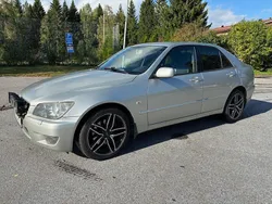 Silver Begagnad 2004 Lexus IS200 Sedan | 40 000 kr