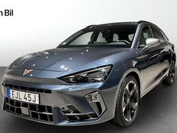 Mörkgrå Begagnad 2025 Cupra Leon Kombi | 319 900 kr (Marknadspris)