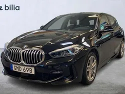 Svart Begagnad 2022 BMW 118 M Sport Halvkombi | 279 000 kr (Lite dyr)