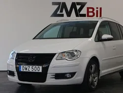 Vit Begagnad 2009 VW Touran R-line Minibuss | 79 900 kr (Dyr)