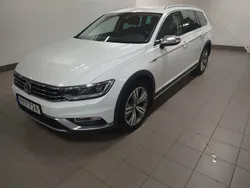 Vit (purewhite) Begagnad 2019 VW Passat Alltrack Executive Kombi | 223 900 kr (Marknadspris)