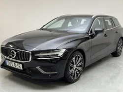 Svart Begagnad 2022 Volvo V60 Inscription Kombi | 259 000 kr (Bra pris)