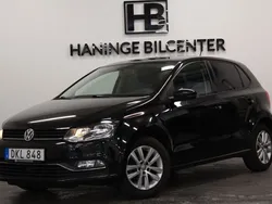 Svart Begagnad 2015 VW Polo Halvkombi | 94 900 kr (Marknadspris)