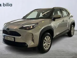 Silver Begagnad 2024 Toyota Yaris Cross Active SUV | 309 800 kr (Marknadspris)
