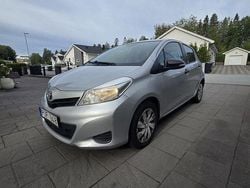 Silver Begagnad 2012 Toyota Yaris Life Halvkombi | 64 000 kr (Marknadspris)