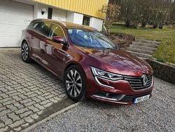 Röd Begagnad 2017 Renault Talisman Kombi | 154 000 kr
