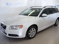 Vit Begagnad 2011 Volvo V70 Momentum Kombi | 109 000 kr (Lite dyr)
