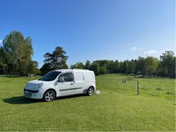 Vit Begagnad 2010 Renault Kangoo Minibuss | 39 000 kr (Marknadspris)