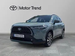 Grön Ny 2025 Toyota Corolla Cross Style SUV | 399 900 kr (Marknadspris)