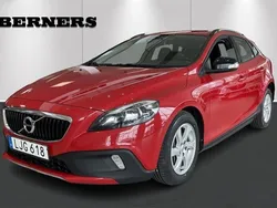 Röd Begagnad 2017 Volvo V40 CC Kinetic Kombi | 179 900 kr (Marknadspris)