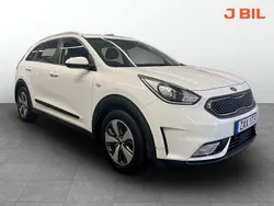 Vit Begagnad 2017 Kia Niro Advance SUV | 159 900 kr (Marknadspris)