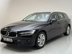 Svart Begagnad 2021 Volvo V60 Momentum Kombi | 250 000 kr (Bra pris)