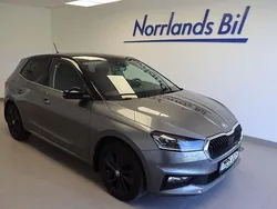 Grå (graphite grey metallic bl) Begagnad 2022 Skoda Fabia Halvkombi | 209 000 kr (Marknadspris)
