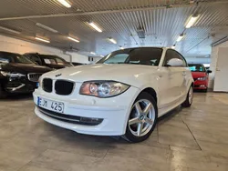 Vit Begagnad 2008 BMW 118 Advantage Halvkombi | 69 900 kr (Marknadspris)