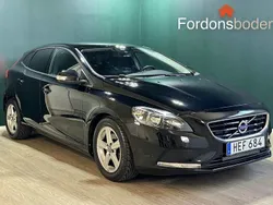 Svart Begagnad 2016 Volvo V40 Kinetic Kombi | 124 900 kr (Bra pris)