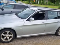 Grå Begagnad 2011 BMW 320 Comfort Edition Kombi | 49 000 kr (Bra pris)